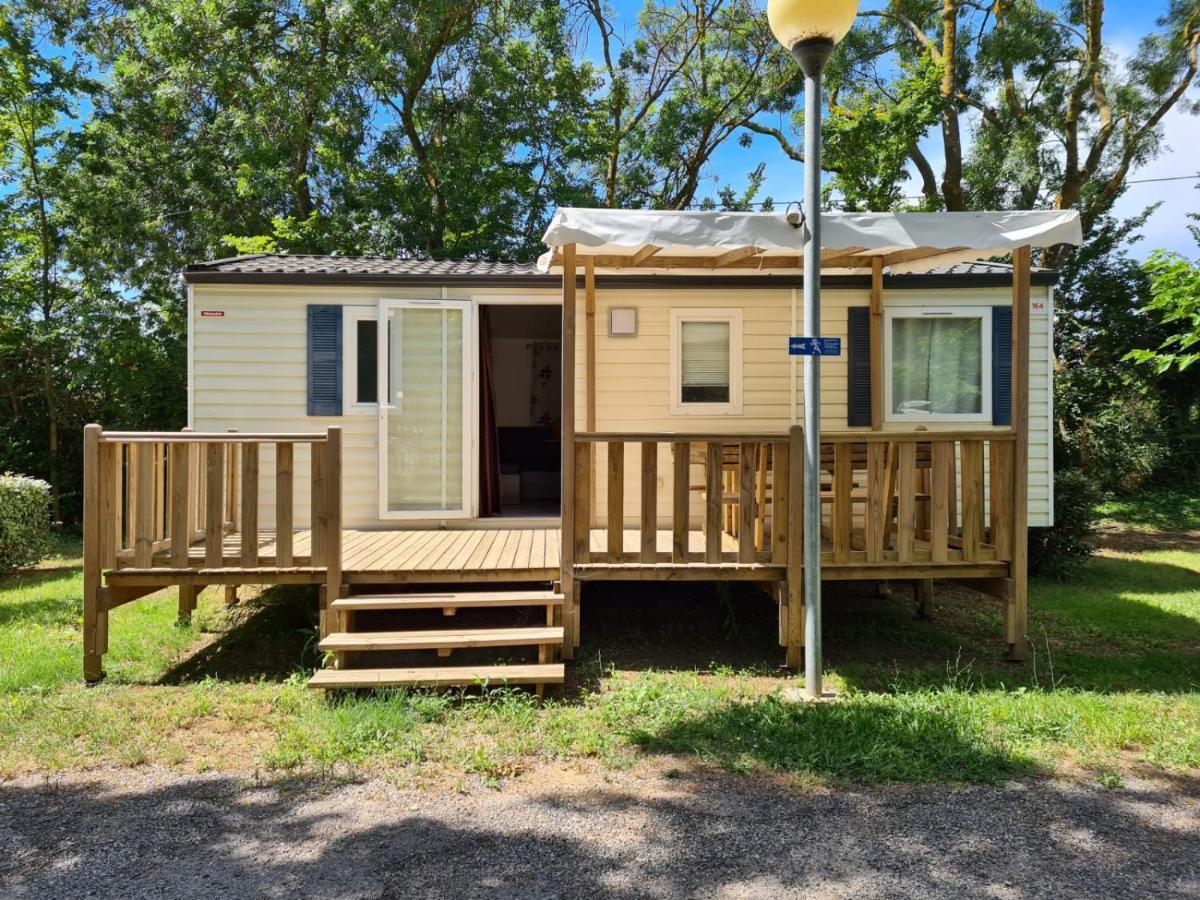 Mobil Home Camping Des 7 Fonts Agde Exterior photo